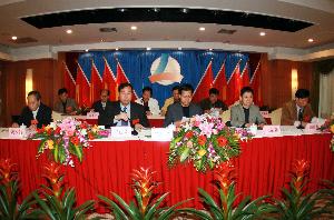 图一：会议主席台